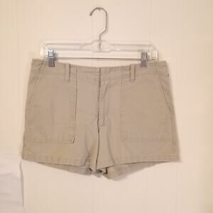 American Eagle tan hiking shorts. Size 8